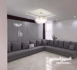  28  ثلاث فلل ملكي تصميم اوربي 