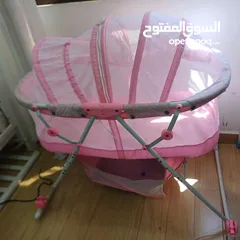  2 تحت بيبي حديث ولادة مع هزاز