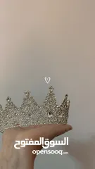  1 تاج عرايسي ، تاجك تبدّا به قصتك  تاجك هو شخصيتك و أناقتك ضيفي لمسه اطلالتك المميزه بأرتداء أجمل تاج