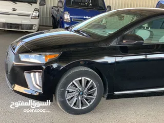 2 هونداي ايونك 2020 كهرباء لون  اسود متالك فحص 7جيد ماشيه 15 الف للبيع