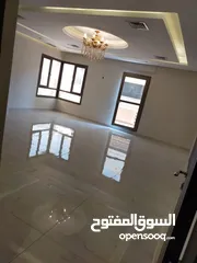  21 دور كامل تشطيب فاخر - ابو فطيره - قطعه 3 - A super deluxe floor in Abu Fatira, block 3, first floor