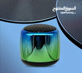  2 سماعة مكبر صوت  ممتازة و صوتها رائع، لا يغرك الحجم الصوت رهيب حجمها صغير و محمولة في أي مكان.