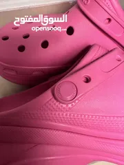  5 كروكس crocs حذاء رياضي/ شبشب بكعب عالي مريح وعصري