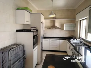 4 شقه للايجار أو للبيع في الدوار الرابع / الرقم المرجعي 13938