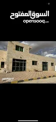  8 مجمع تجاري وطابق سكني مساحة البناء الأرضي (المجمع) 400 م2 والطابق الأول (سكني) 150 م
