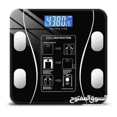  4 ميزان ديجيتال بلوتوث مع خاصية قياس الوزن، نسبة الدهون، العضلات، والمؤشرات الحيوية بالجسم