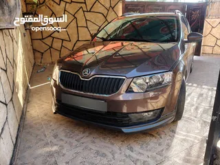  1 سكودا اوكتافيا ماطور 2000 اوتوماتيك اصل برايفت