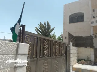  10 منزل طابقين مستقل, للبيع كاش  في  صالحية العابد - ماركا الجنوبية - ذات اطلاله جميلة و نسيم معتدل