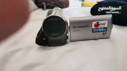  2 كاميرا باناسونيك لم تستخدم تعتبر من النوادر والاثار