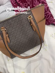  3 MICHAEL KORS CHARLOTTE