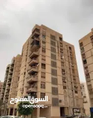  1 شقة للإيجار شارع المعري عمر المختار بالقرب من مجمع دات العماد طرابلس
