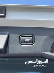  25 هونداي توسان 2022  فل اضافات بدون فتحة سقف  فحص نخب  عداد 22 الف كيلو  الجب كرتونة