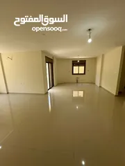  6 ثلاث غرف غير مفروشة للايجار