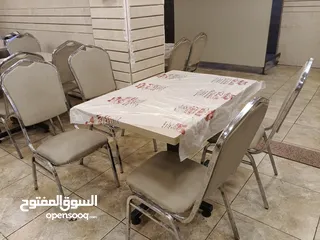  1 عدة مطعم متنوعة بحالة ممتازة للبيع المستعجل