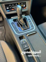  6 Volkswagen Passat 2020