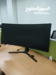  2 Xiaomi curved monitor 4k 144h
