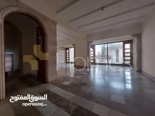  6 فيلا تجارية مؤجرة للبيع في عمان - الدوار الرابع - مساحة البناء 700م