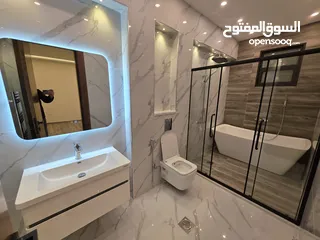  4 شركة رمضان مميل للاسكان - ضاحية النخيل طابق اول - مساحة 222م - شقة فاخرة - طريق المطار