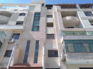  2 شقه سكنيه للبيع في حي الطيره