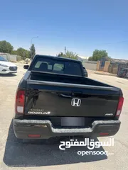  2 Honda Ridgeline 2018 Black Edition