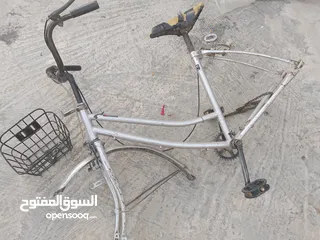  1 سلام عليكم في معي بسكليت مستعمل للبيع المستعجل نمره 26 شغاله ميه الميه