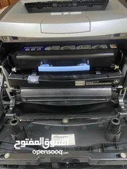  8 طابعة lexmark الاصلية اسراءيلة مش ملونة يوجد معها شاحن شغالة حبرها رخيص بالاسواق ممتازة للمکاتب