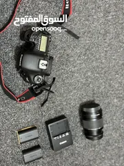  4 كاميرا canon 7D حاله نظيفه جدا وسعر مميز وجميع مشتملاتها معاها