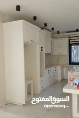  2 فرصه ذهبيه لامتلاك فيلا حجر ثلاث طوابق  كل طابق 200م2