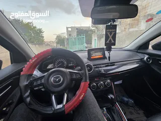  5 Mazda 2 2022 للبيع