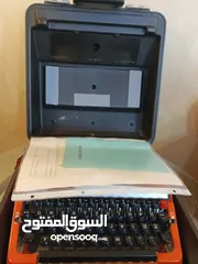  2 الة كاتبة قديمة جديده غير مستعمله
