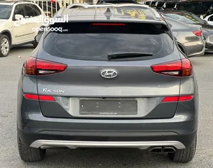  1 HYUNDAY TUCSON 2020