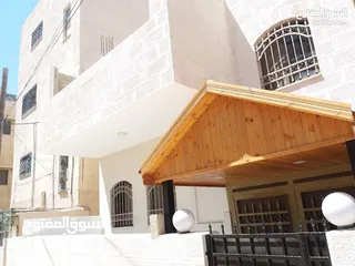  8 منزل مكون من طابقين مساحة البناء 240 م2 كل طابق 120 متر2 تشطيب سوبر ديلوكس