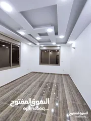  8 شقة مميزه مساحتها 160م او مع روف 200 م في الحي الشرقي