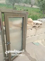  3 بوابات حديد وشبابيك وشبكات ومناخل للبيع