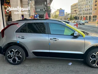  3 كيا نيرو 2025 Kia niro للإيجار ب افضل الأسعار مكتب الصقر الأسود لتأجير السيارات.