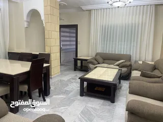  19 شقة مفروشة للإيجار طابق أرضي بام السماق 300 م داخلي 170 م وترس امامي 30 م وحديقة 100م