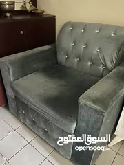  2 كنب وكراسي حلاقه