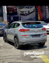  8 جيب هونداي توسان
