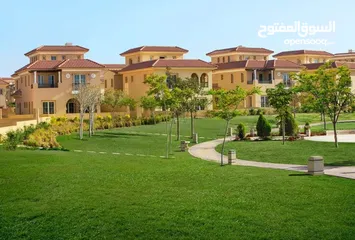  7 للبيع بالتقسيط - فيلا منفصله فـي كـمبـونـد هايد بارك For sale -  villa in Hyde Park