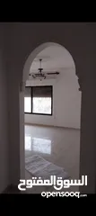  17 شقه كاش او اقساط من المالك مباشره موقع مميز جدا