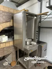  8 عدة مطعم بحالة ممتازة للبيع