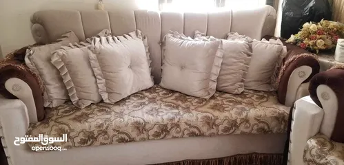  1 طقم كنب صالون 8 مقاعد