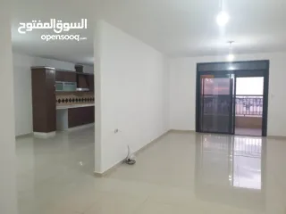  4 شقة للبيع اول شارع الارسال / وسط البلد   دقائق من دوار المنارة