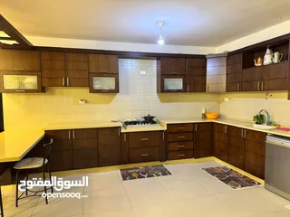  1 بيع شقة فاخرة في روابي، الحي الثالث، عمارة رقم 11، الطابق الاول
