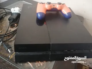  1 جهاز بلاستيشن 4 عادي
