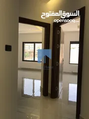  16 شقة فاخرة للبيع في الكرسي - خلف إدارة السير 165م مع ترس 25م تشطيب سوبر ديلوكس لم تسكن