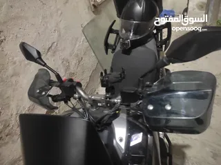  1 مصدات هواء وحمالة تلفون