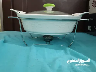  3 (This is the total price) 2 chafing dishes completely new (can be sold separately)
