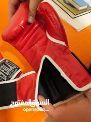  4 كيس ملاكمة مع قفازات