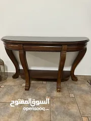  6 طقم 3 طاولات  + طاولة كنسول